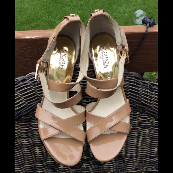 Michael Kors heels - Picture 1 of 7